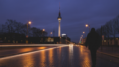 Berlin bei Nacht Blick auf den Fersehturm